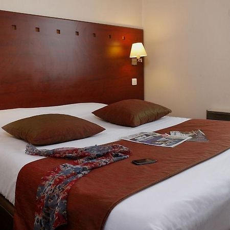 ז'נווילייה Hotel Gallieni מראה חיצוני תמונה
