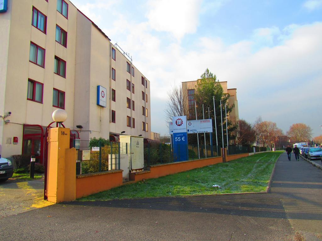 ז'נווילייה Hotel Gallieni מראה חיצוני תמונה