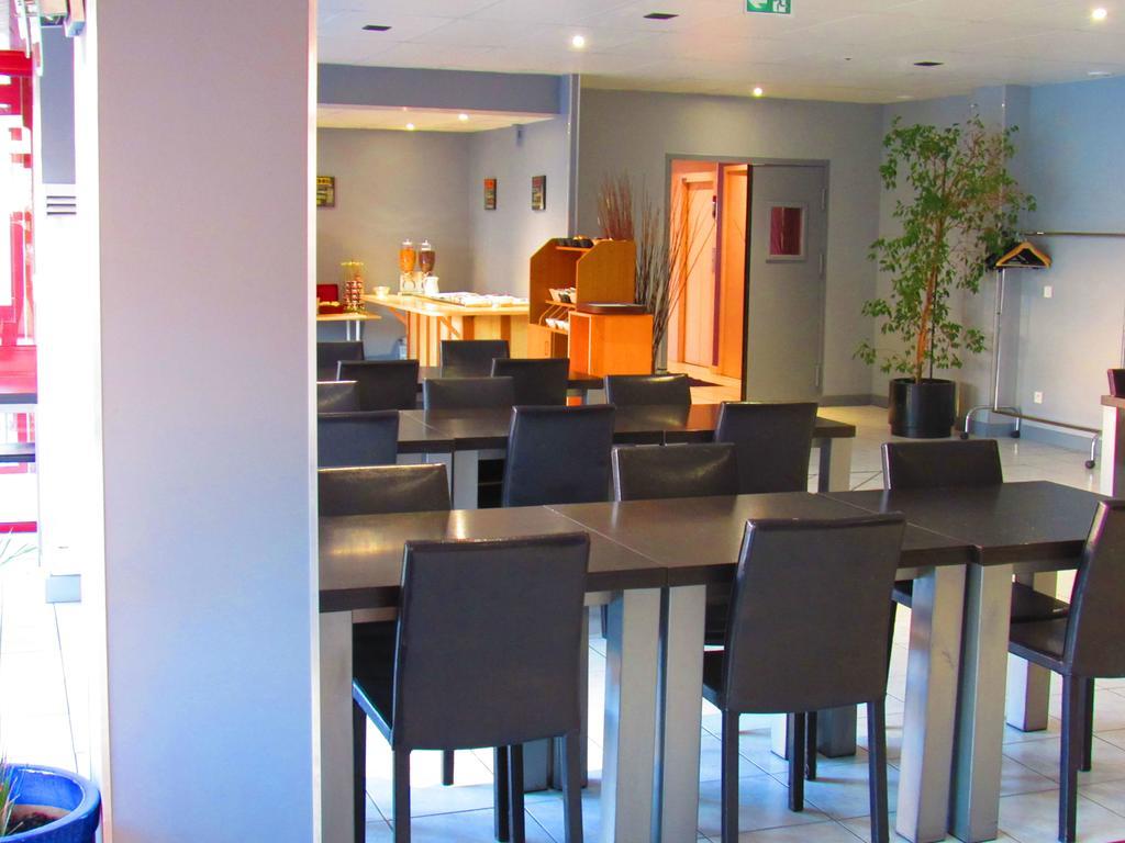 ז'נווילייה Hotel Gallieni מראה חיצוני תמונה